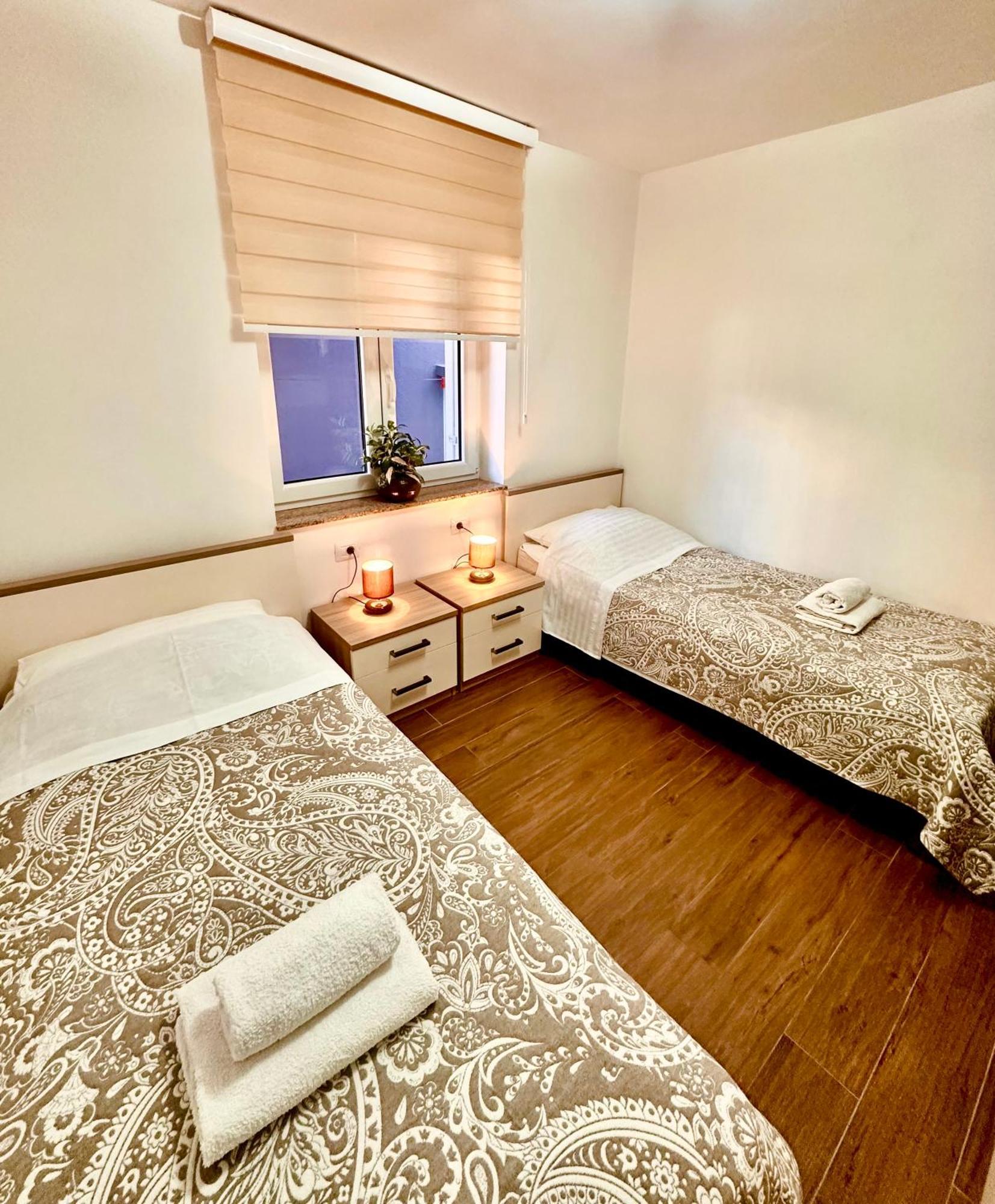 Apartments Maslina & Pinija Crikvenica Buitenkant foto
