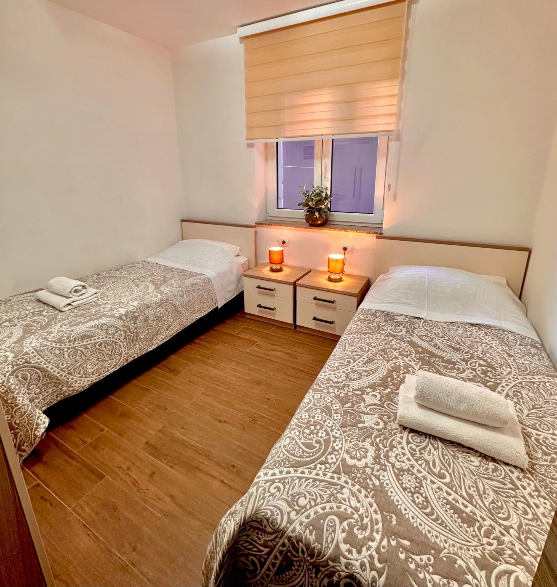 Apartments Maslina & Pinija Crikvenica Buitenkant foto
